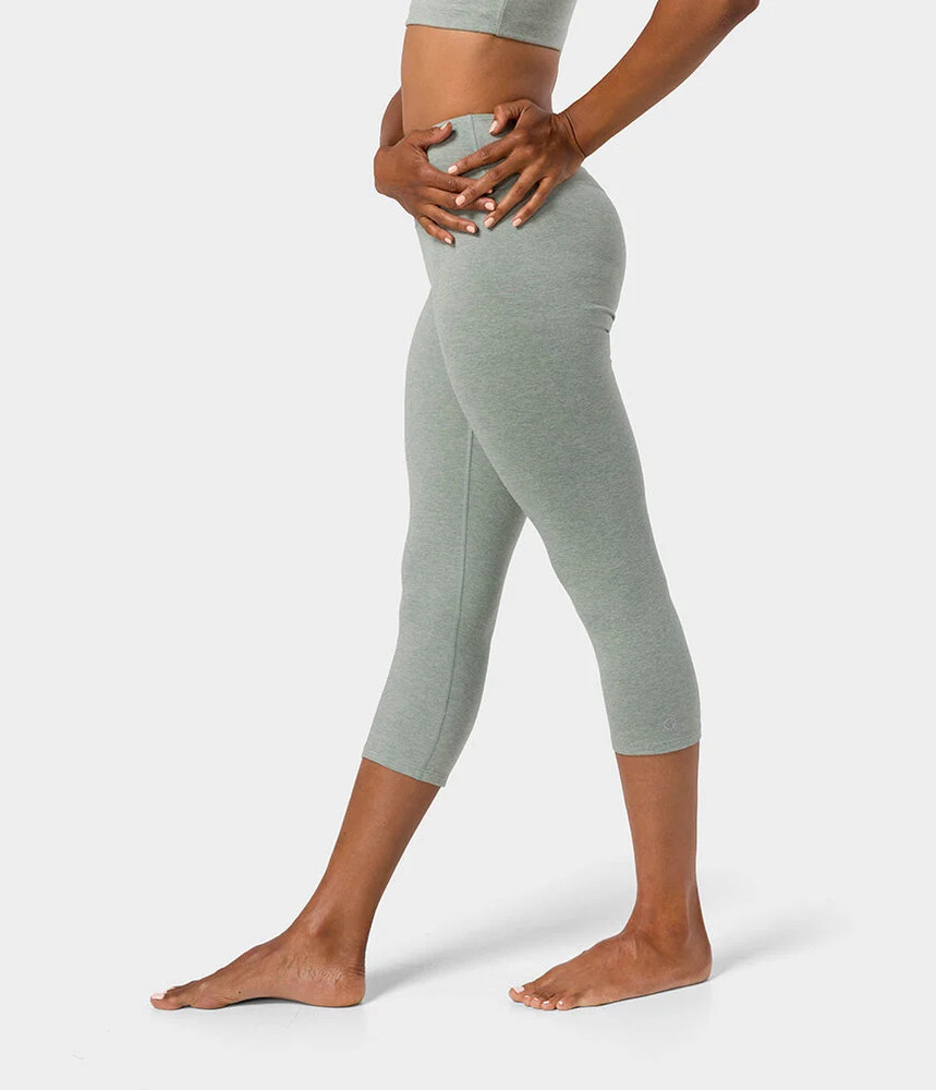 Manduka  Quot Dhara Quot  Capri Legging  Avian Heather
